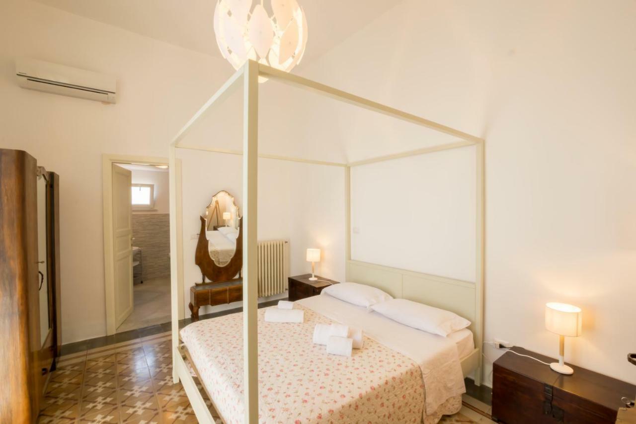 Palazzo Ashian Bed and Breakfast Acquarica del Capo Eksteriør billede