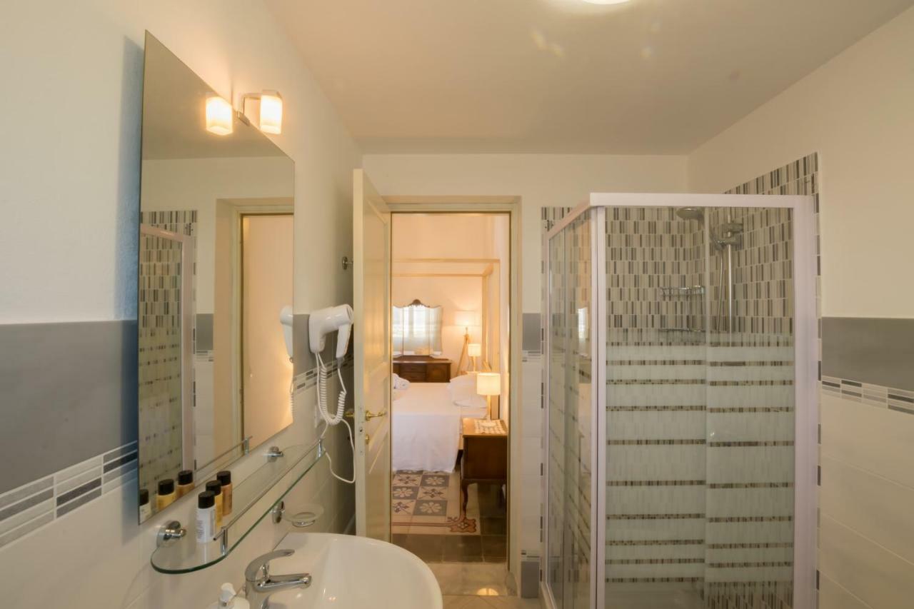 Palazzo Ashian Bed and Breakfast Acquarica del Capo Eksteriør billede