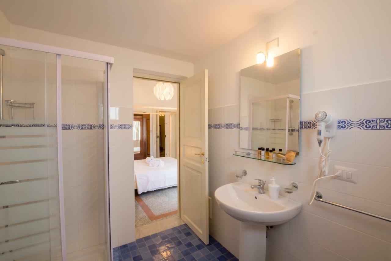 Palazzo Ashian Bed and Breakfast Acquarica del Capo Eksteriør billede