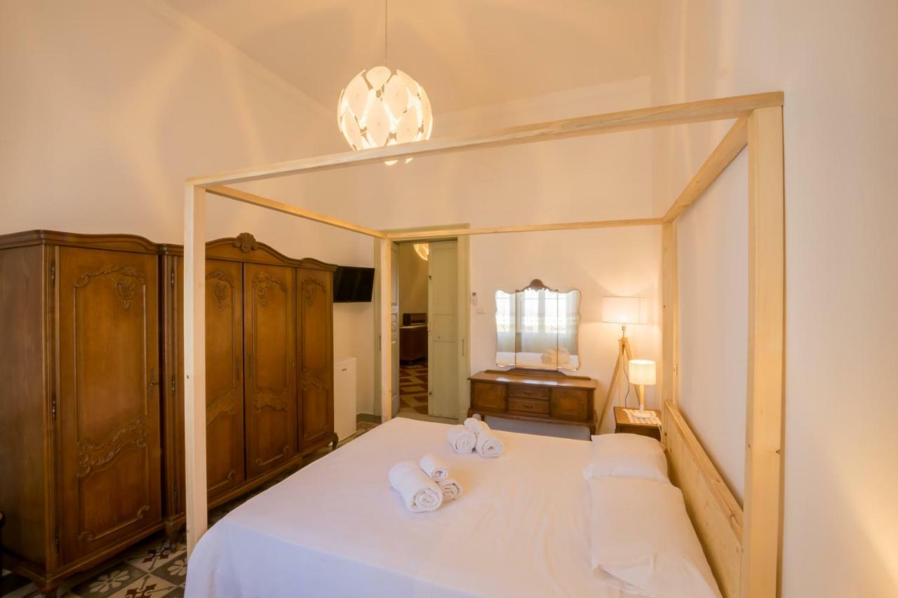 Palazzo Ashian Bed and Breakfast Acquarica del Capo Eksteriør billede