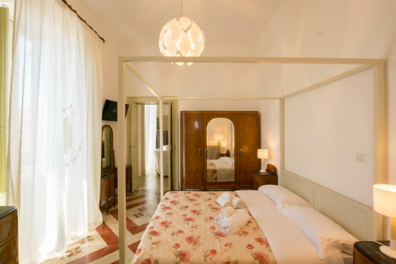 Palazzo Ashian Bed and Breakfast Acquarica del Capo Eksteriør billede