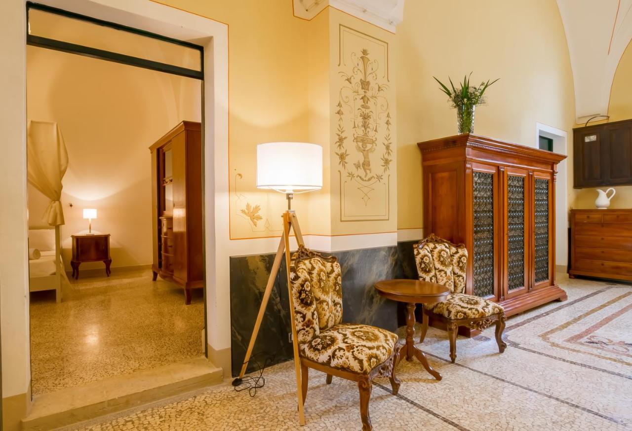Palazzo Ashian Bed and Breakfast Acquarica del Capo Eksteriør billede