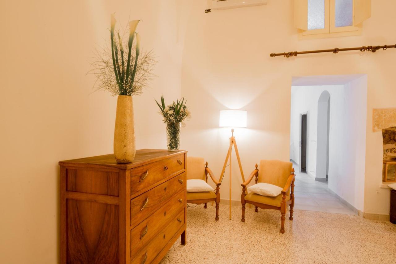 Palazzo Ashian Bed and Breakfast Acquarica del Capo Eksteriør billede